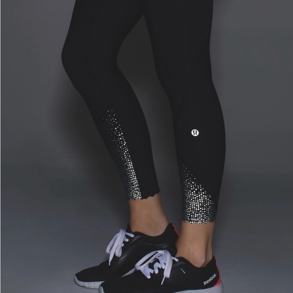 lululemon athletica Pants - Lululemon black tight stuff tight legging size 6​​​